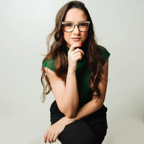 rafaella-araujo-2-rn-consultoria-e-auditoria-em-normas-iso-consultoria-de-qualidade-min